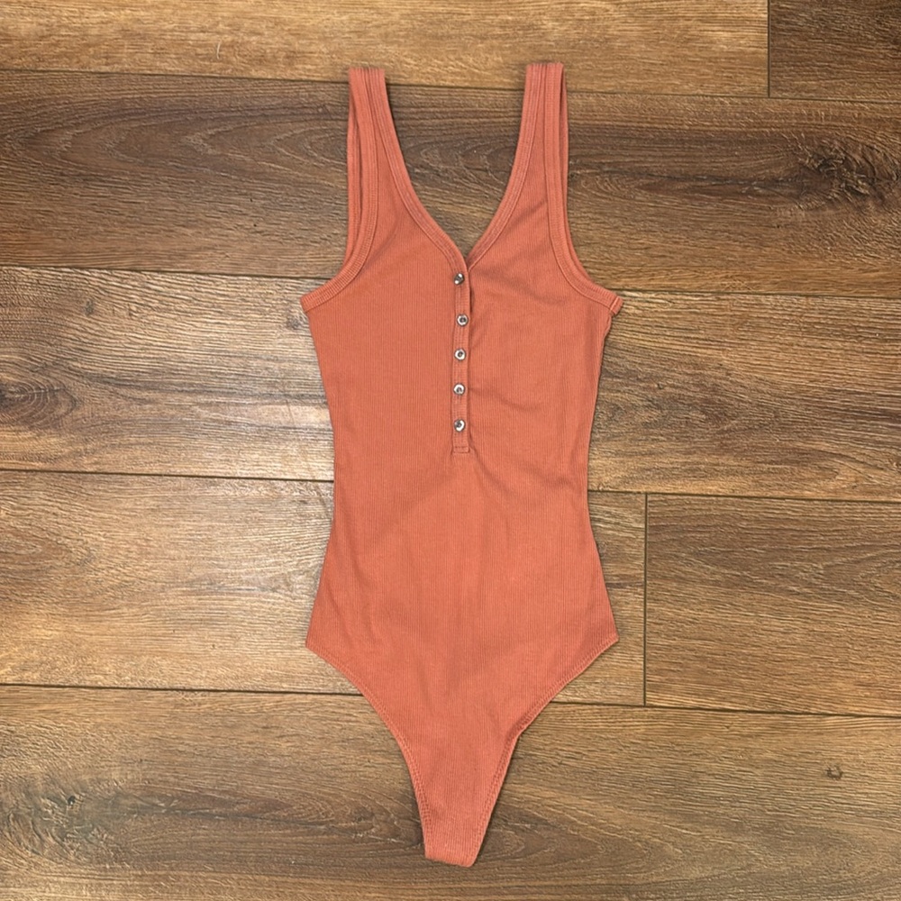 Abercrombie & Fitch body suit.